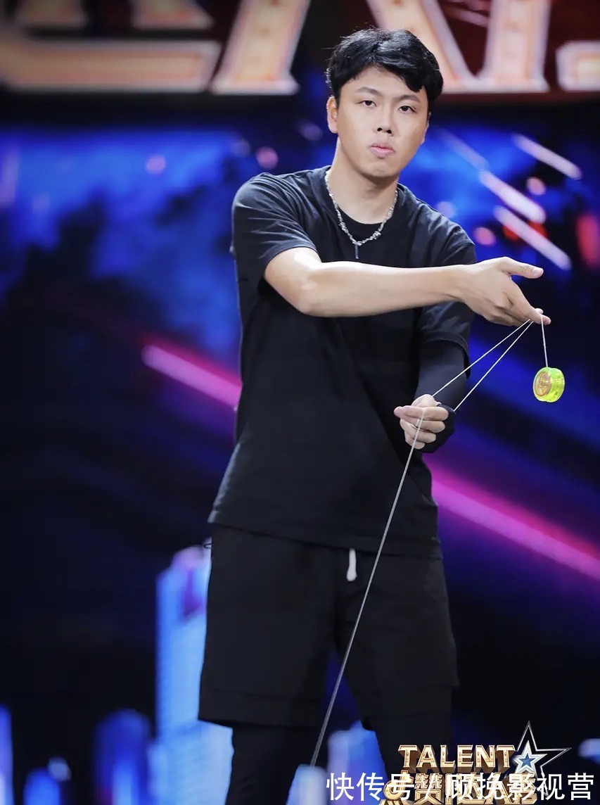 《點贊達人秀》開播,能找來謝霆鋒鄧紫棋坐鎮(zhèn),這檔綜藝已經(jīng)贏了