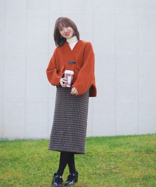 博主|冬天不穿“格纹裙”就out了!看潮人这样搭,回头率超高