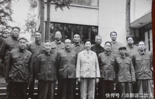 延安|父亲是少将，她是八路军第一位女参谋，后成新中国第二位女副总理