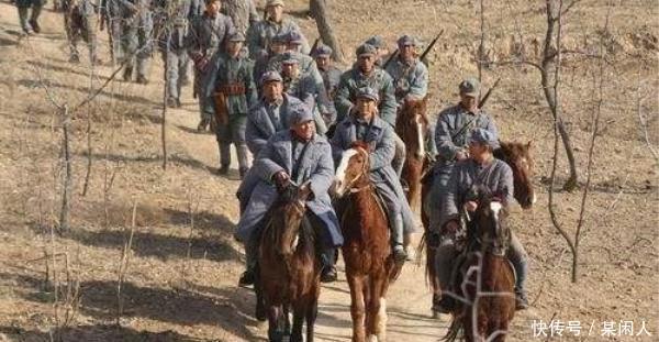 歼敌|奇招,红军将3万人埋伏在20万敌军眼皮下25天,歼敌3万横扫700里!
