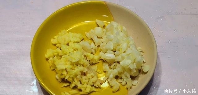 黄豆还有此种吃法?加点茄子比肉还好吃,软绵解馋不油腻