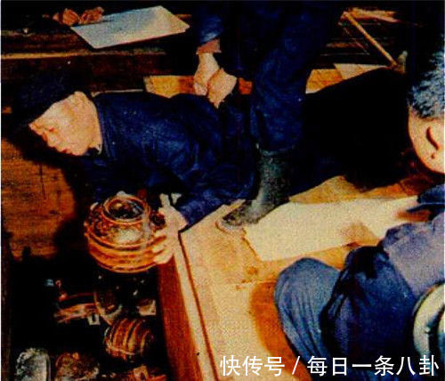 专家&古墓发现“不腐女尸”,几十位专家不敢动,盗墓贼看不下去我来