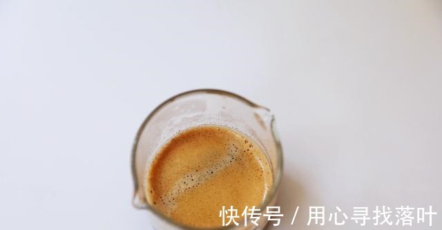水蜜桃|甜甜的蜜桃搭配冰咖啡，美味可口，颜值高制作还简单！