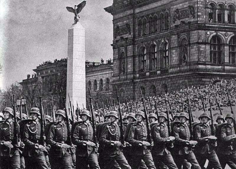 欧洲|闪电战横扫欧洲,希特勒三大致命错误,令第三帝国走向覆灭!