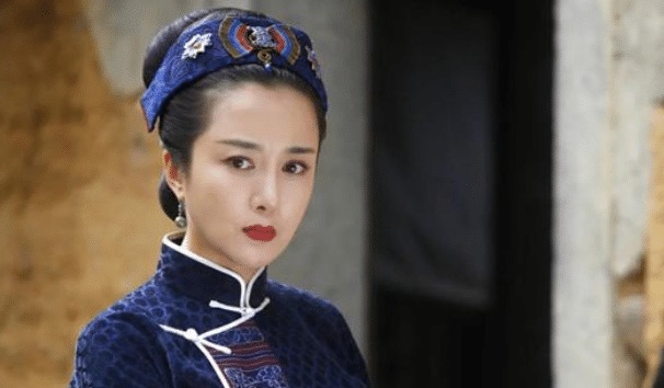 不解之缘|从小长相就很漂亮的李依晓,还曾经学过戏曲,与表演有着不解之缘