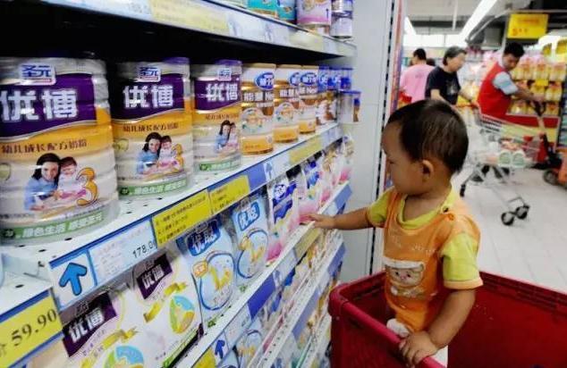 偷吃|5岁宝宝偷吃一颗车厘子,店员:90一斤赔钱,宝妈做法引路人赞同