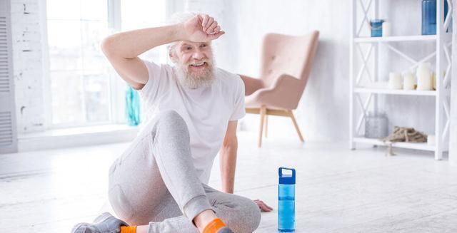 癌症|60岁以后是癌症的爆发期,原因无非就两个,家有老人的请注意