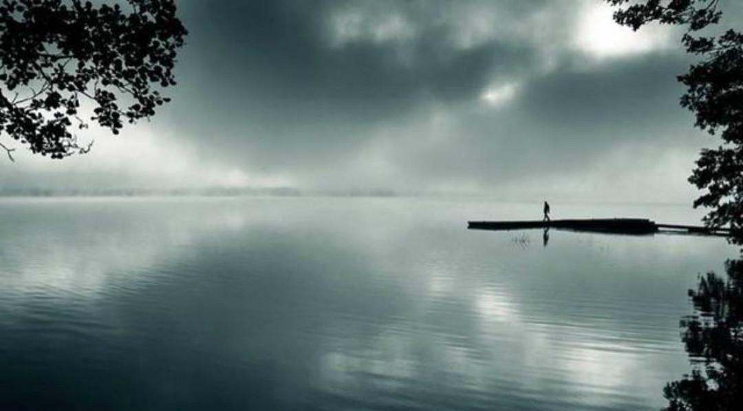 李商隐在深秋的夜里感慨万千,写下的这首凄美之作,无一字不忧愁