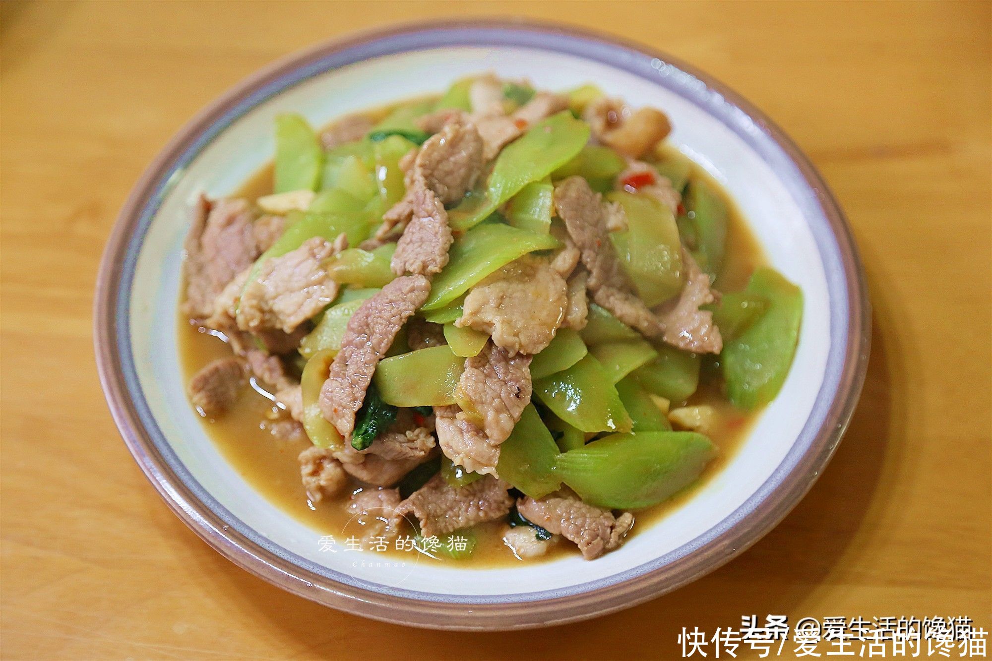丝瓜肉片汤|南宁80后三口子的晚餐，发朋友圈火了，网友：广西菜就是好吃