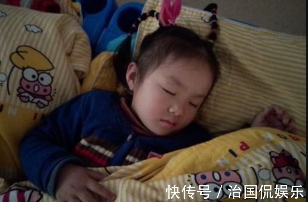 咳嗽|儿科医生睡前枕边还放3东西难怪起床老咳嗽,孩子发育慢