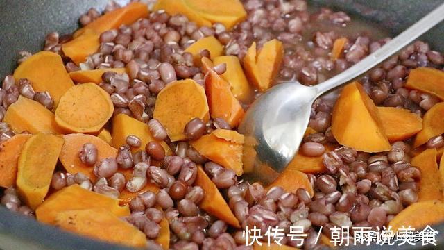 红豆加红薯这样做,实在太好吃了,孩子3天2头点名做,上桌就扫光