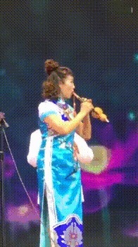 |搞笑GIF：本以为可以瞒天过海 结果还是被发现了