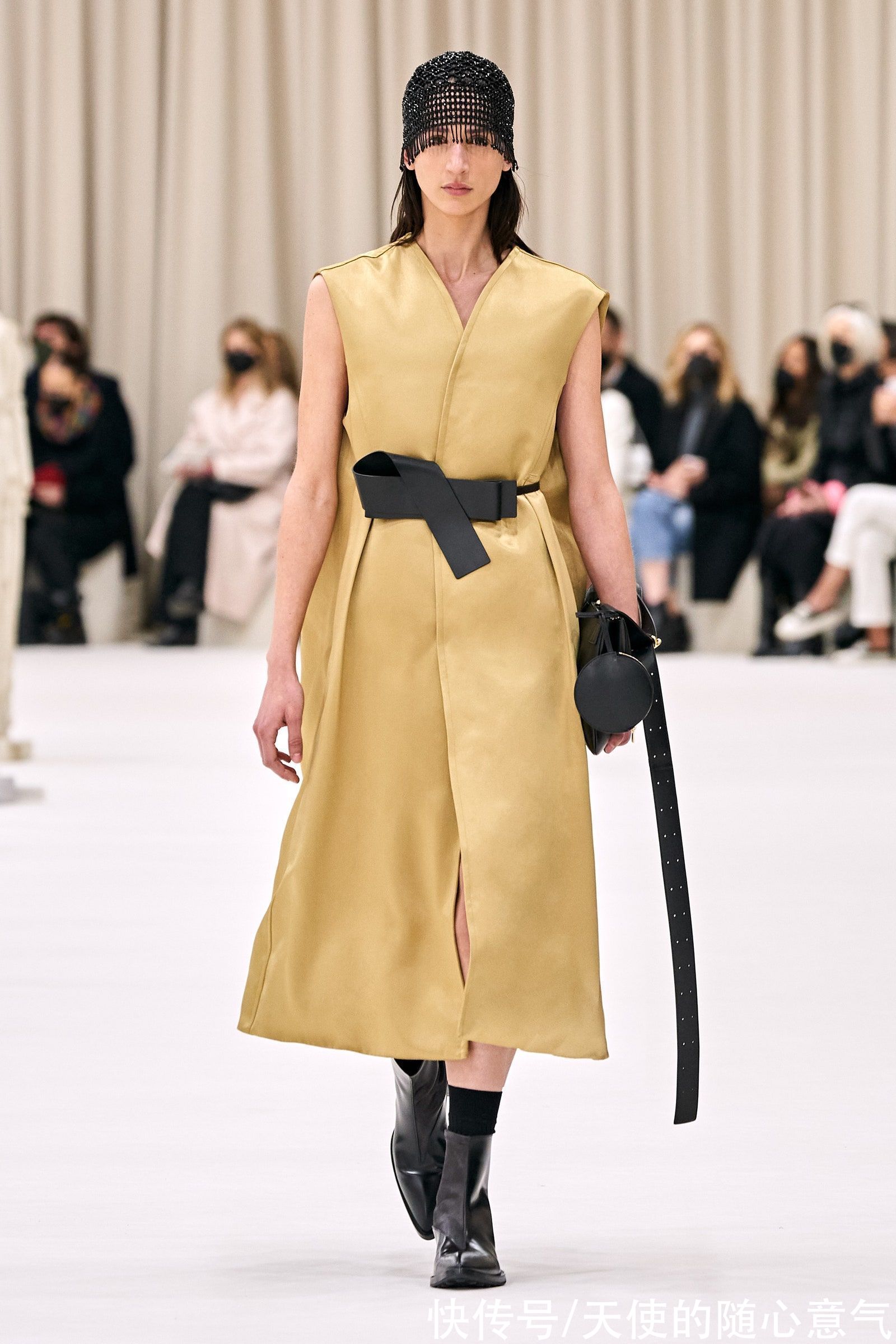 沙漏形|Jil Sander2022秋冬成衣系列经典看点细节分析