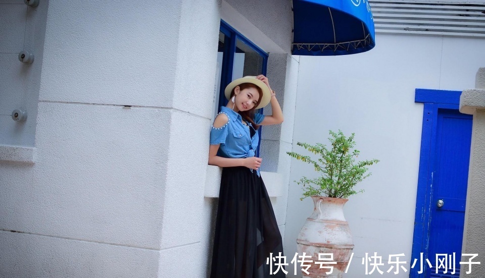 罩衣|非常好看的半身裙,加上打结的短袖,小姐姐很漂亮