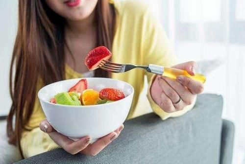 孕期|怀孕期间,孕妈吃水果之前牢记“四不吃”,孕妈记得牢宝宝发育好