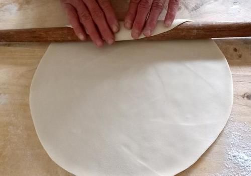 宅在家里教你做怀旧小零食猫耳朵，简单卫生，比薯片好吃百倍