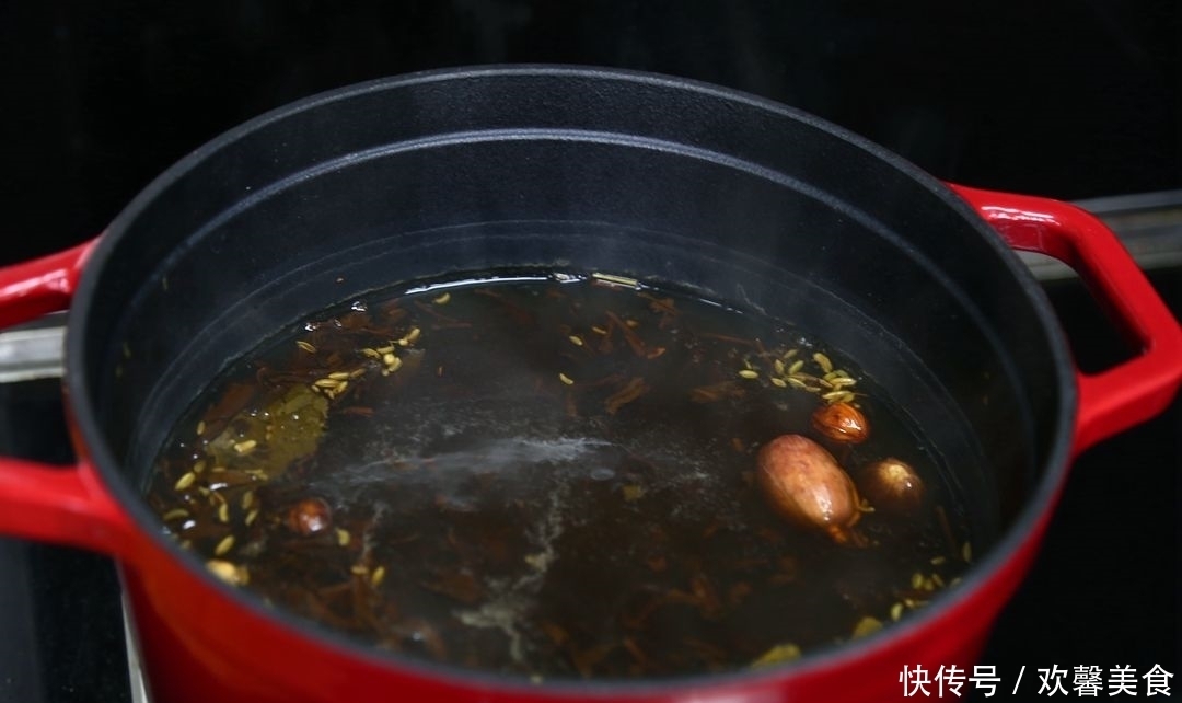 想吃茶叶蛋太简单!完美“蜘蛛网”纹路,“晃一晃”即成!