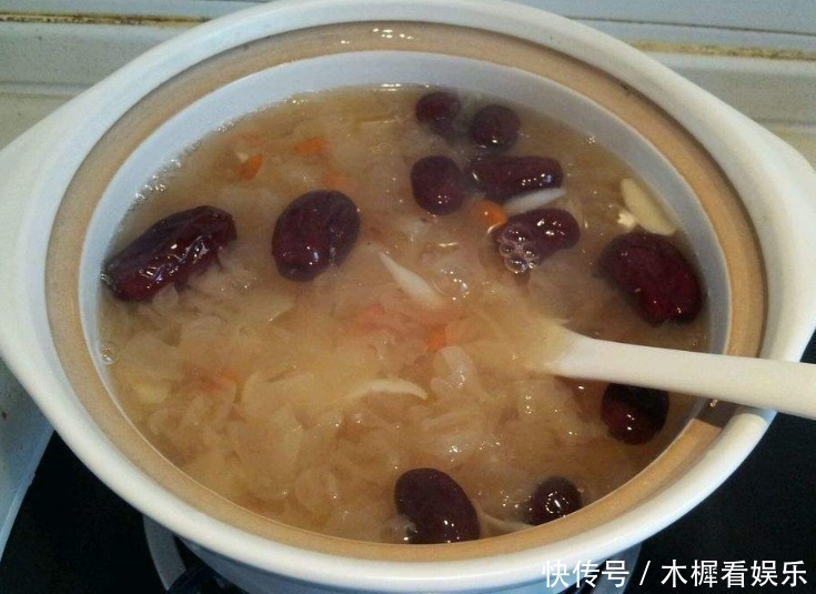 银耳|煮银耳只会剪碎可不行，牢记2点小窍门，20分钟出胶，黏稠感好