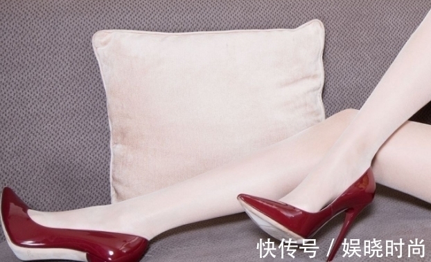 a724 细跟鞋极具线条的美感,瞬间提升整体气质和品味!