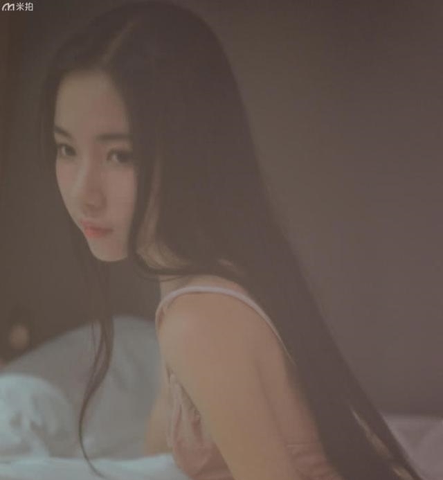 写真|吊带美少女的私房写真,网友激发了我的保护欲