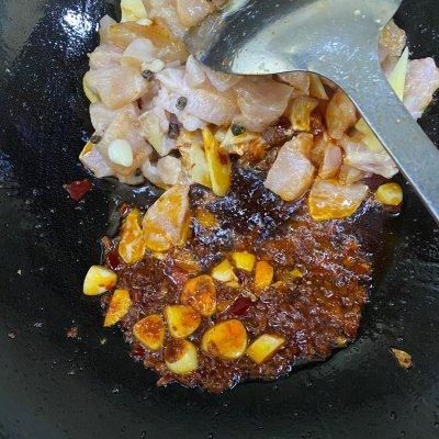 宫保鸡丁这么做，吃前一定备足饭