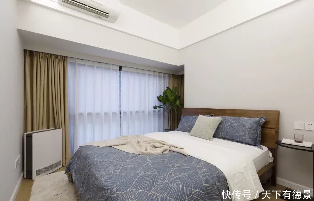 书房|79平现代两室,入户阳台改书房,厨房玻璃墙,让空间视觉翻倍