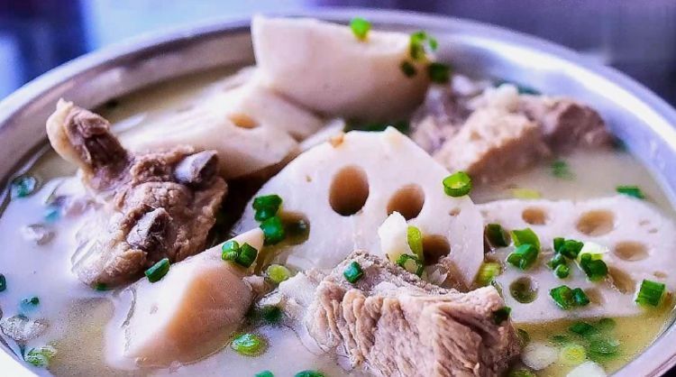 炖肉汤排骨汤，别随便放调料，牢记2步处理，只加1味料，肉嫩汤鲜