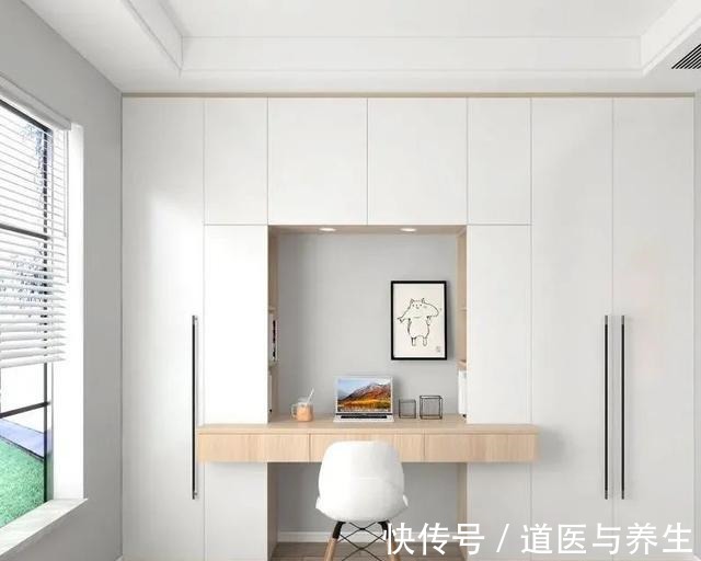 储物间|你家衣柜还做上下分体现在流行这样一门到顶的设计,时尚又大气!