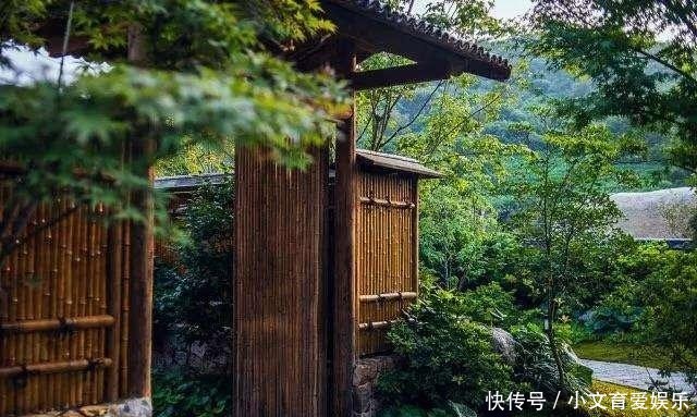 李白一生游山玩水,钱从哪来呢?他不仅是个富二代,妻子全是贵族