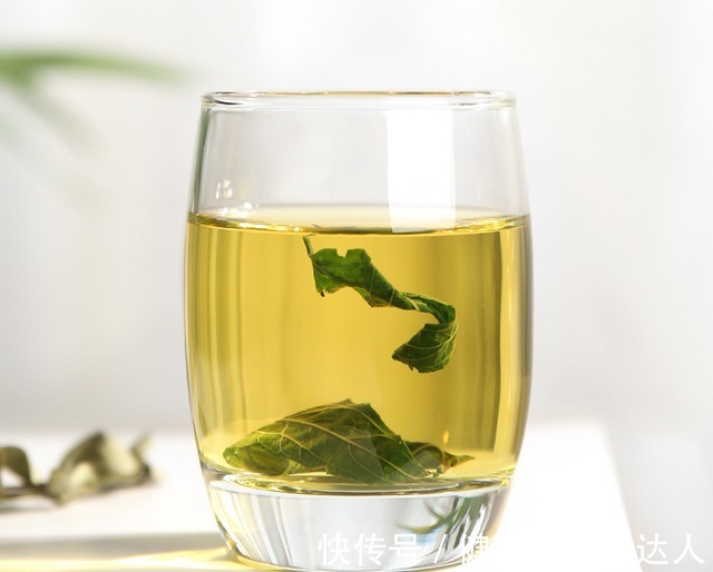 慢跑|三种食物吃太多，血脂会超标，身体出现6个表现，抓紧降脂吧