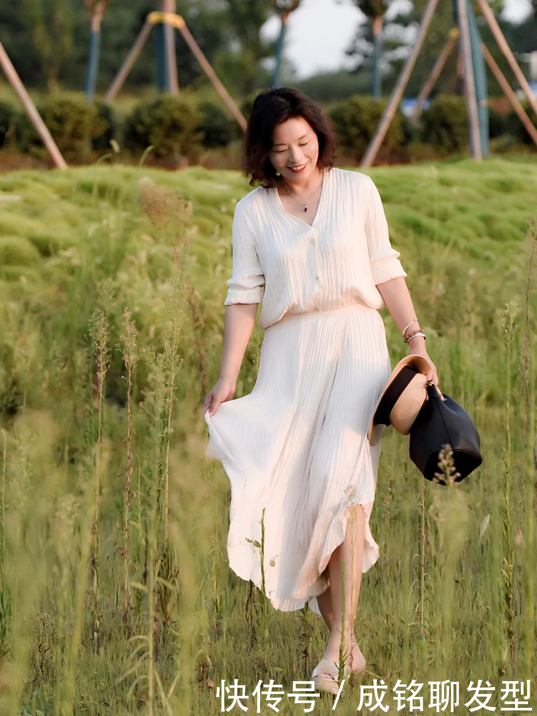 高级感|女人过了50岁后,就要给穿搭重新定义,既要有高级感更要女人味