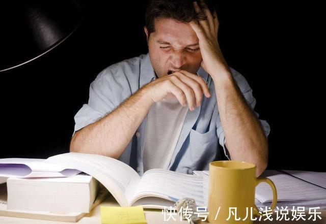 肝脏|几点睡觉才算熬夜?医生:不是11点,不是12点,很多人都搞错了