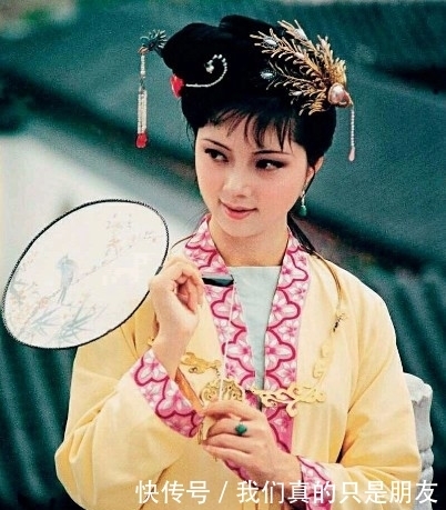 薛宝钗|她是《红楼梦》剧中女二号,却因婚姻误了终身