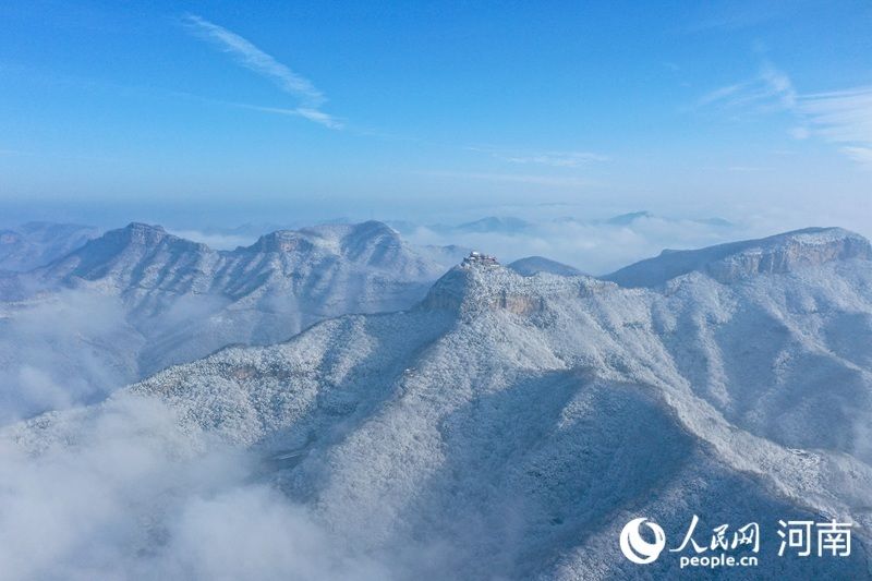 河南焦作云台山：皑皑白雪如临仙境