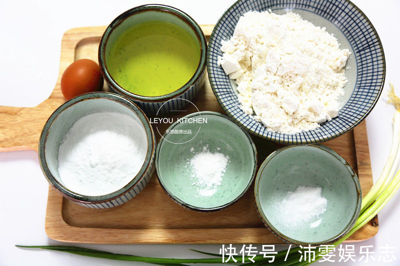 做法|看一眼就会的酥饼做法,一点糖没放,入口即化,比买的好吃许多