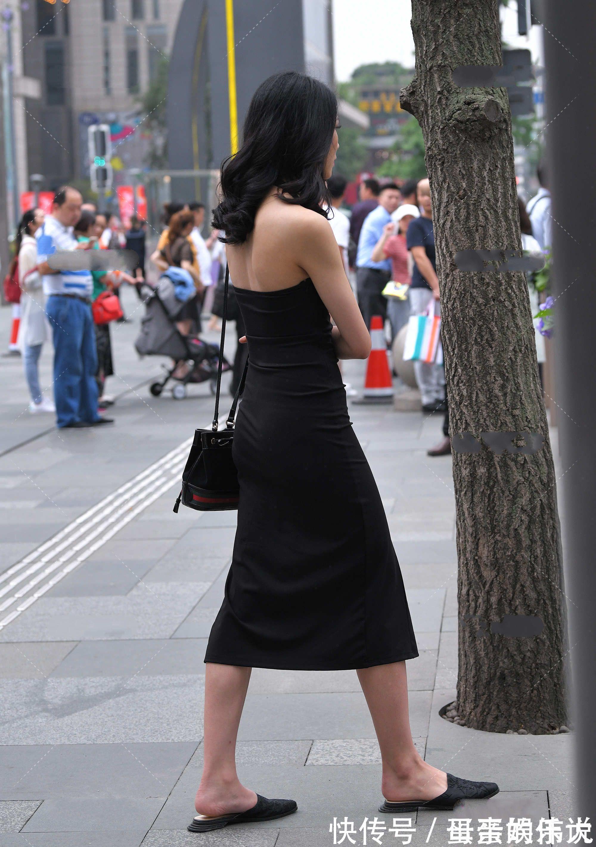 小黑裙|重要场合能撑面子的小黑裙,应该如何挑选,才能更显高级感?