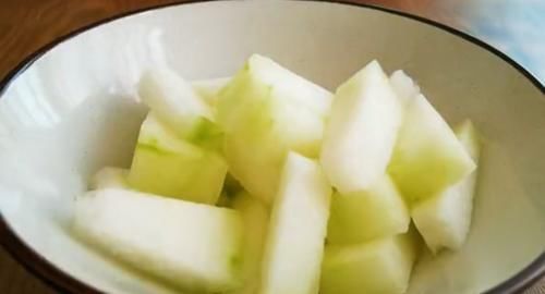 减脂汤|想减肥的朋友看过来：一日三餐这样吃，三天瘦四斤，想胖都难