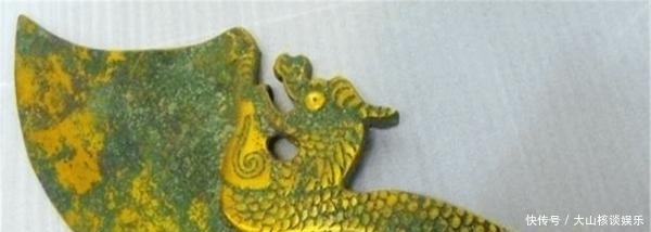 道士手捧“祖传宝刀”鉴宝, 专家 你这是假货, 道士开始仰天长笑