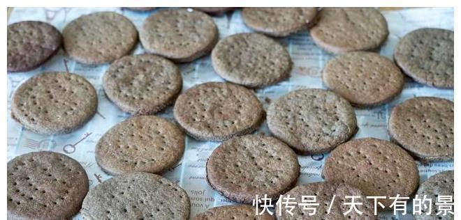 牛奶|想吃饼干自己在家做，不油炸，不放添加剂，低脂又健康，香脆可口
