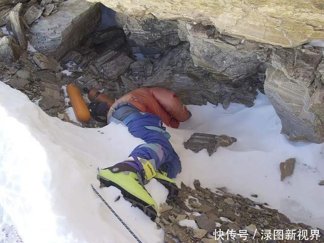 珠峰“睡美人”：生前哀求别丢下她，冰封22年成著名登山路标