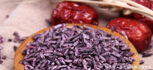 聪明女性多吃3种食物,补充营养、延缓衰老,越吃越年轻!