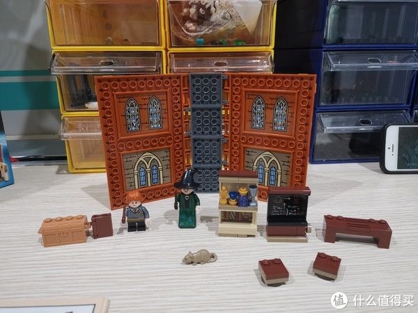 斯普劳特|老杨的玩具仓库 篇六十五：LEGO 哈利波特霍格沃兹魔法学院 2021新品 教室魔法书系列