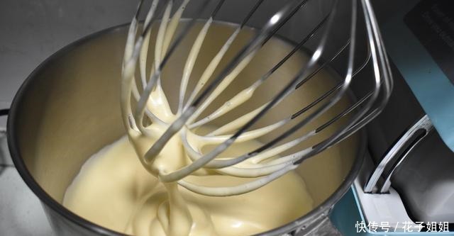 这蛋糕曾经风靡街头,原来做法并不难,香甜细腻,再也不用买了