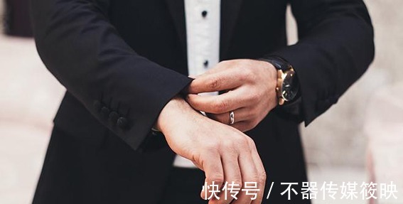 男士|三十岁男士戴万国被嘲讽,想要有身份,欧米茄海马如何?
