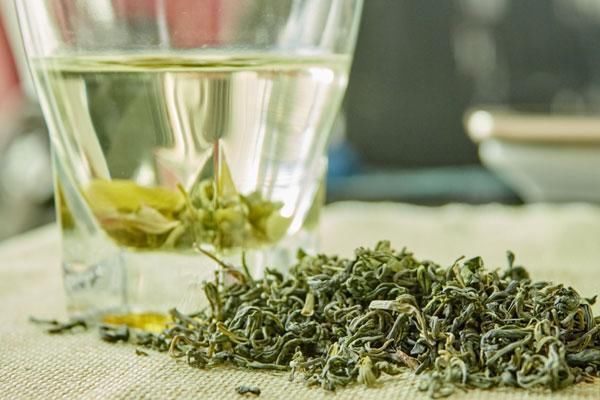 经常喝茶的人往往身体都不错！不过有些人不适合喝茶，需谨记