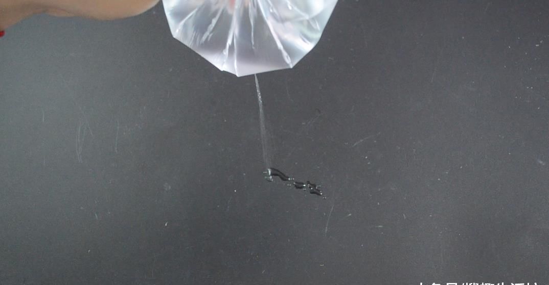  没想到|花盆上放一个塑料袋, 没想到还有这个妙用, 看完这招你会感谢我的