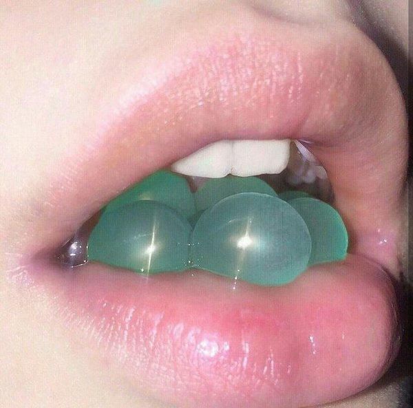 女生唇部上有这“3特征”,在男生眼中贼好看,笑起来都倾国倾城!