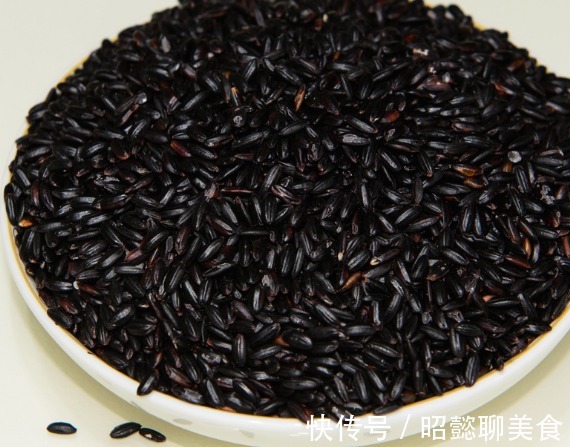 常吃|冬季常吃黑米粥的人，身体不会差，但要注意2大禁忌，你需要了解