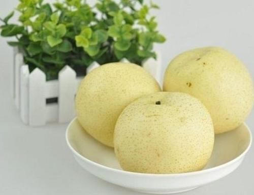 女性想要皮膚好，堅(jiān)持吃以下食物，補(bǔ)水嫩膚，補(bǔ)血美白，試試看