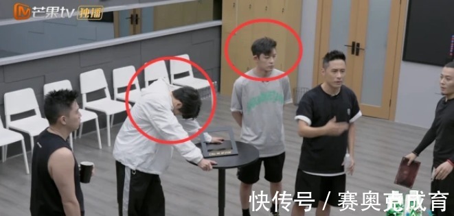 欧阳靖|披荆斩棘赛制惹争议,陈辉、欧阳靖自行淘汰,排名垫底的他不吭声